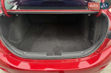 Седан Mazda 3 2014 в 