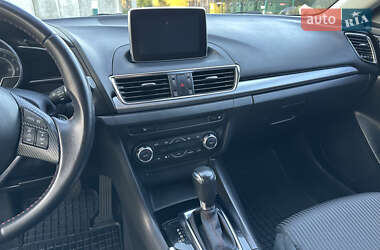 Хэтчбек Mazda 3 2016 в 