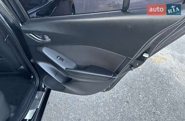 Хэтчбек Mazda 3 2016 в 