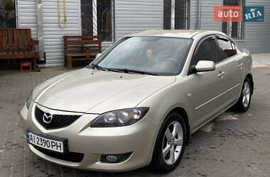 Седан Mazda 3 2004 в Чернобае