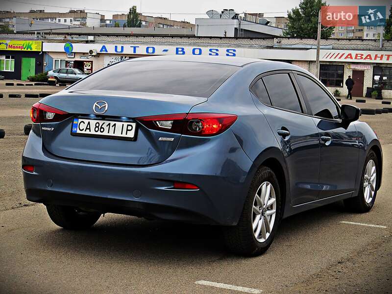 Седан Mazda 3 2015 в Черкассах
