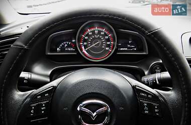 Седан Mazda 3 2015 в 