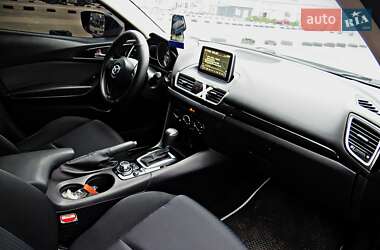 Седан Mazda 3 2015 в 