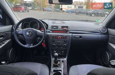 Седан Mazda 3 2006 в  фото 12 Седан Mazda 3 2006 в