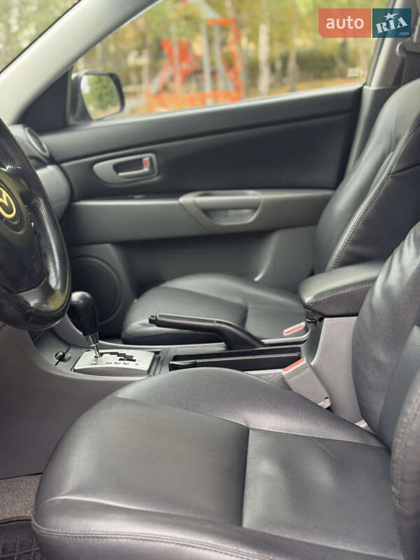 Седан Mazda 3 2007 в Днепре