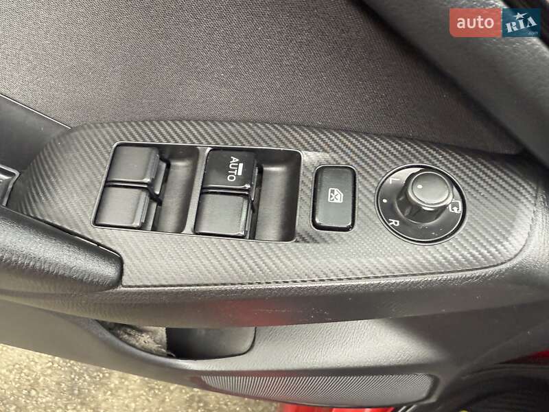 Хетчбек Mazda 3 2013 в Чернігові