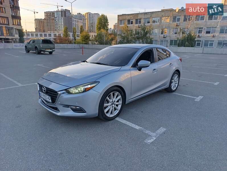 Седан Mazda 3 2016 в Киеве