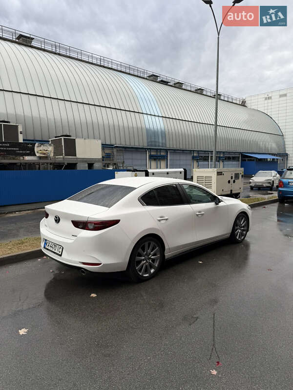 Седан Mazda 3 2019 в Киеве