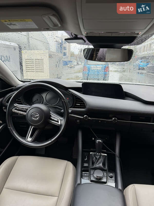 Седан Mazda 3 2019 в Киеве