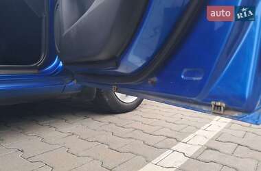 Седан Mazda 3 2005 в 
