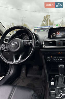 Хэтчбек Mazda 3 2017 в 