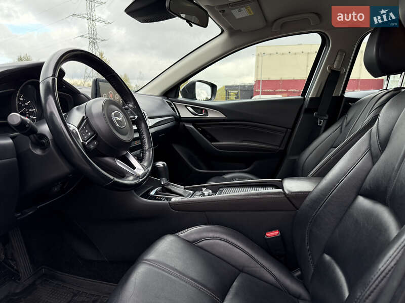 Хетчбек Mazda 3 2017 в Києві фото 8 Хетчбек Mazda 3 2017 в Києві