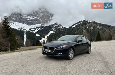 Хэтчбек Mazda 3 2017 в 