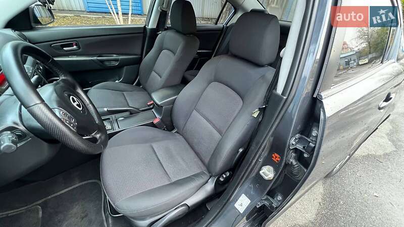 Седан Mazda 3 2008 в Киеве
