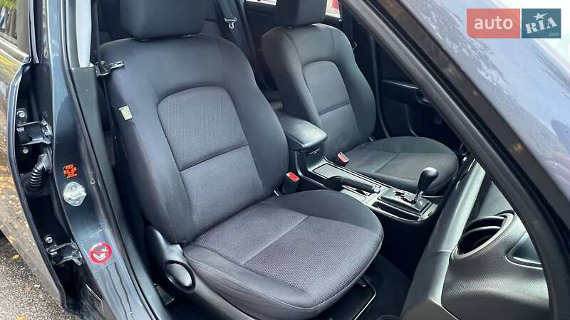 Седан Mazda 3 2008 в Киеве
