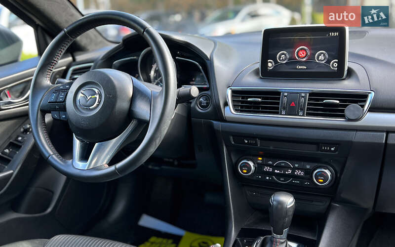 Седан Mazda 3 2014 в Львове
