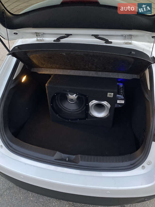 Хетчбек Mazda 3 2013 в Запоріжжі фото 8 Хетчбек Mazda 3 2013 в Запоріжжі