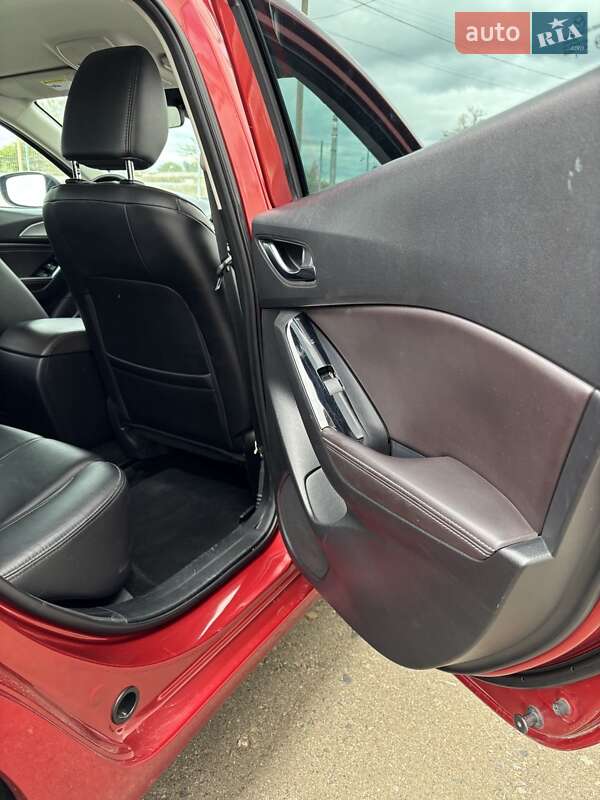 Седан Mazda 3 2018 в Белгороде-Днестровском фото 29 Седан Mazda 3 2018 в Белгороде-Днестровском