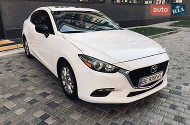 Седан Mazda 3 2015 в Николаеве