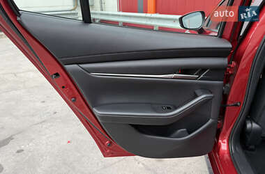 Седан Mazda 3 2021 в  фото 38 Седан Mazda 3 2021 в