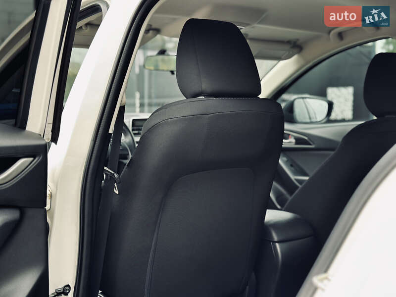 Седан Mazda 3 2014 в Кременчуці