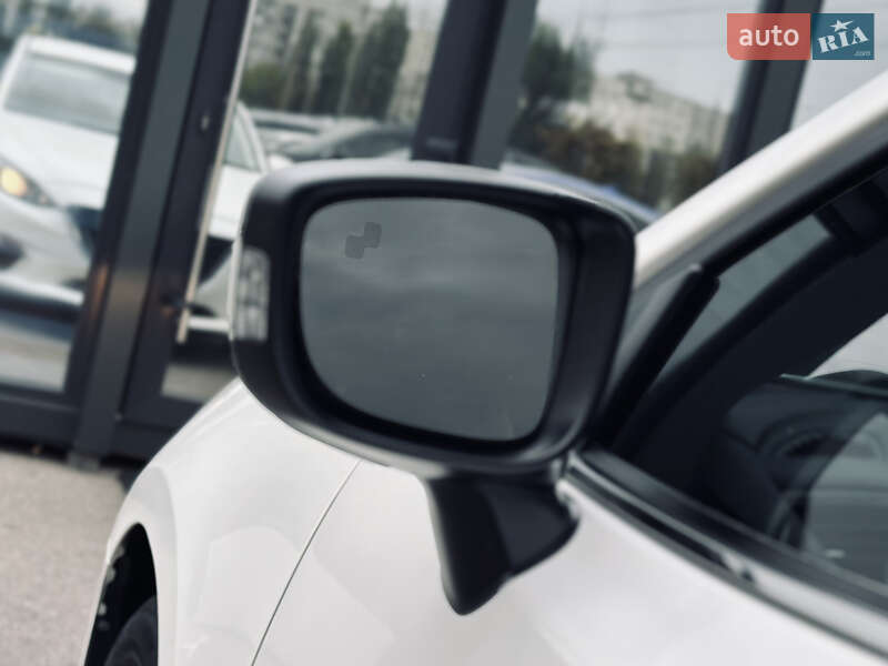 Седан Mazda 3 2014 в Кременчуці