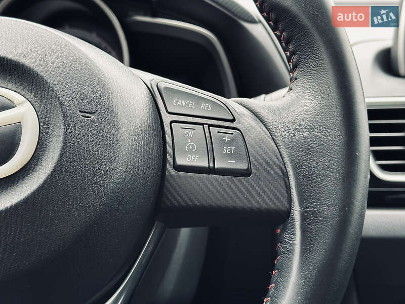 Седан Mazda 3 2014 в Кременчуці