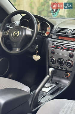 Хэтчбек Mazda 3 2007 в 