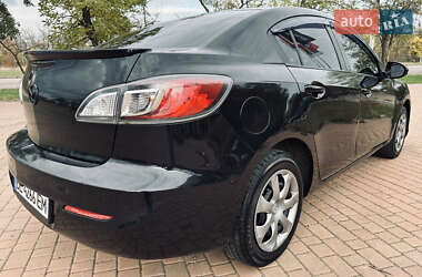 Седан Mazda 3 2012 в  фото 7 Седан Mazda 3 2012 в