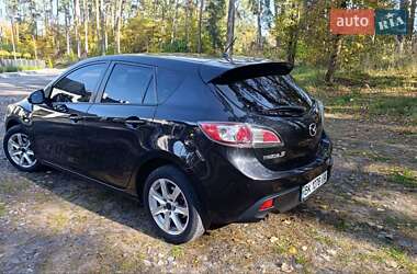 Хэтчбек Mazda 3 2010 в 