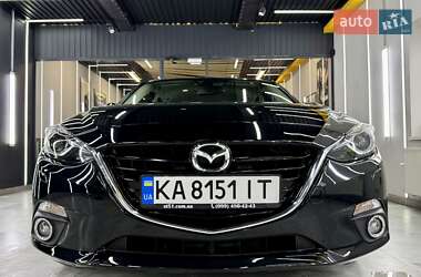 Хэтчбек Mazda 3 2015 в 