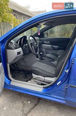 Хэтчбек Mazda 3 2006 в  фото 4 Хэтчбек Mazda 3 2006 в