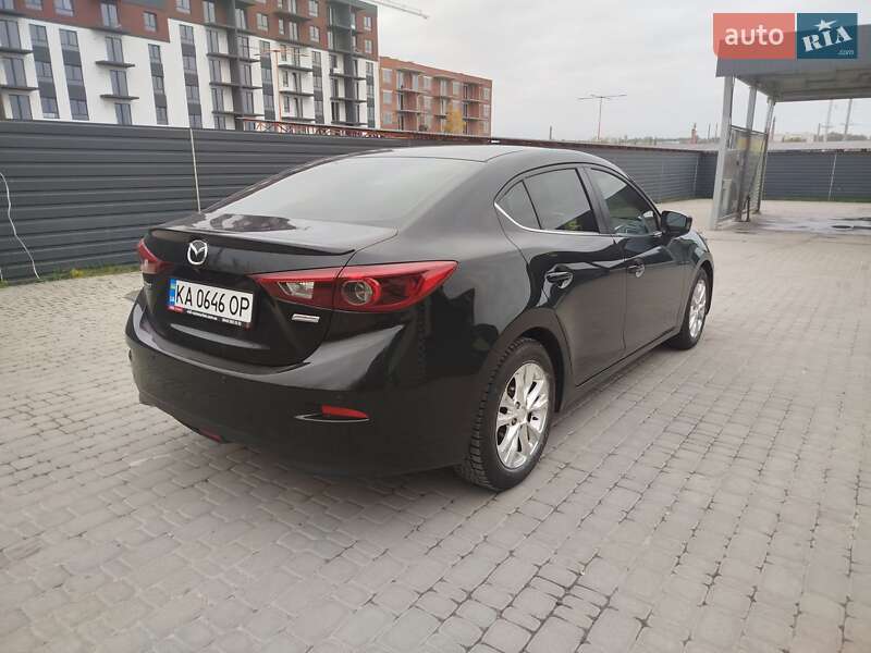 Седан Mazda 3 2014 в Киеве