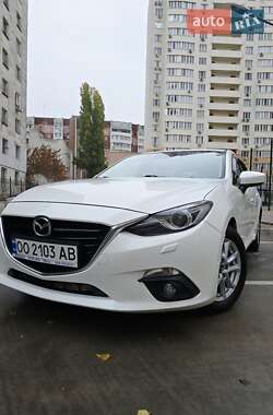 Хетчбек Mazda 3 2015 в  фото 4 Хетчбек Mazda 3 2015 в