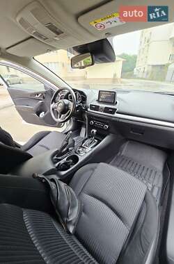 Хетчбек Mazda 3 2015 в  фото 30 Хетчбек Mazda 3 2015 в