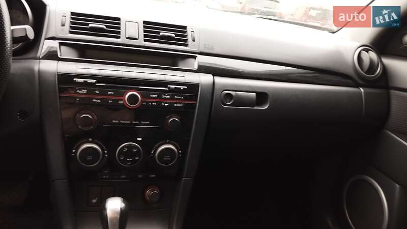 Хетчбек Mazda 3 2008 в Гатне