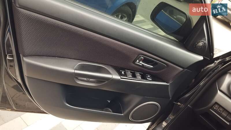 Хетчбек Mazda 3 2008 в Гатне