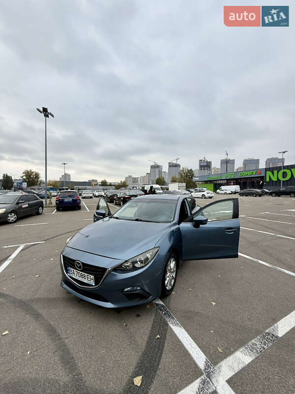 Хэтчбек Mazda 3 2014 в Киеве