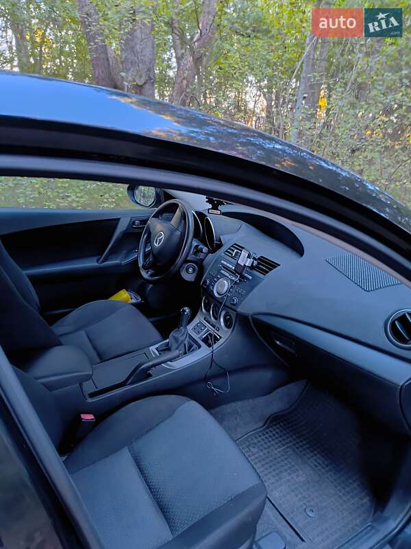 Хэтчбек Mazda 3 2009 в Львове