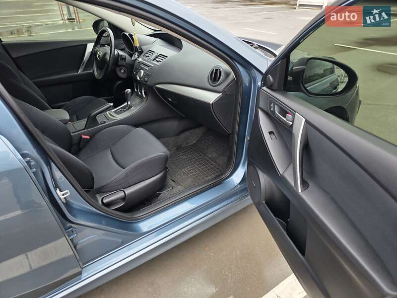 Хетчбек Mazda 3 2011 в Києві