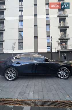 Седан Mazda 3 2019 в Ивано-Франковске