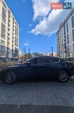 Седан Mazda 3 2019 в Ивано-Франковске