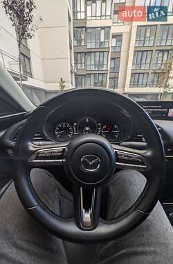 Седан Mazda 3 2019 в Ивано-Франковске