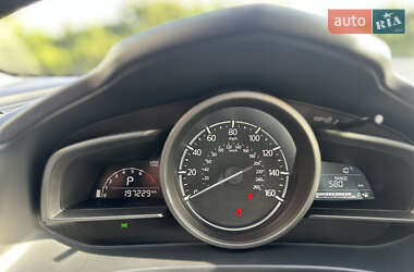 Седан Mazda 3 2017 в  фото 17 Седан Mazda 3 2017 в