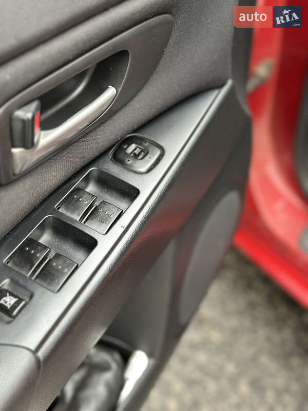 Хетчбек Mazda 3 2004 в Черкасах фото 16 Хетчбек Mazda 3 2004 в Черкасах