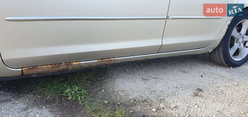 Седан Mazda 3 2004 в Калуше