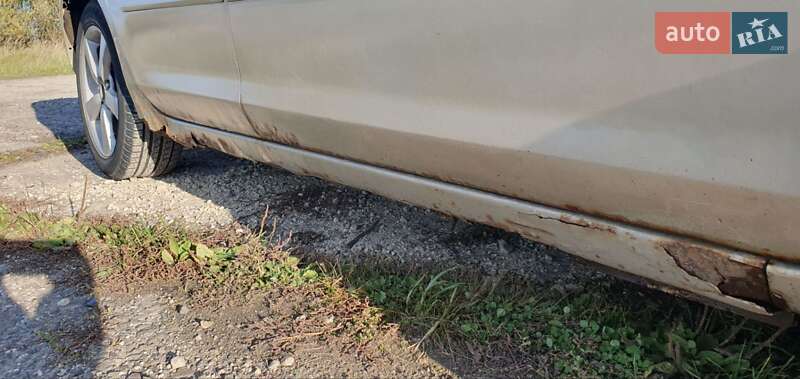 Седан Mazda 3 2004 в Калуше