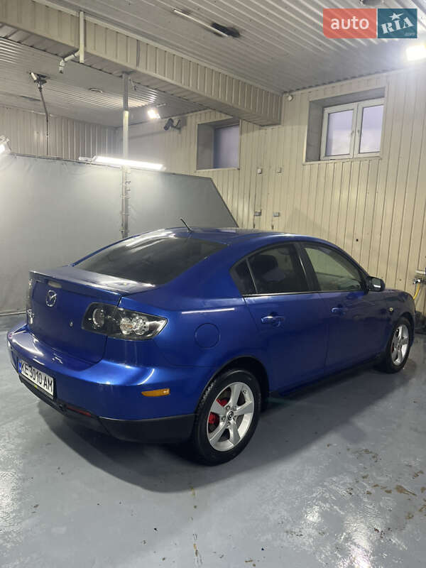 Седан Mazda 3 2005 в Каменском