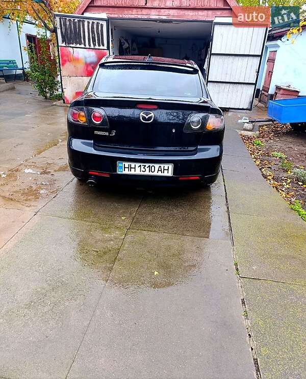 Седан Mazda 3 2005 в Березовке