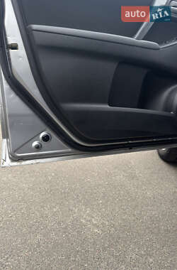 Седан Mazda 3 2013 в 